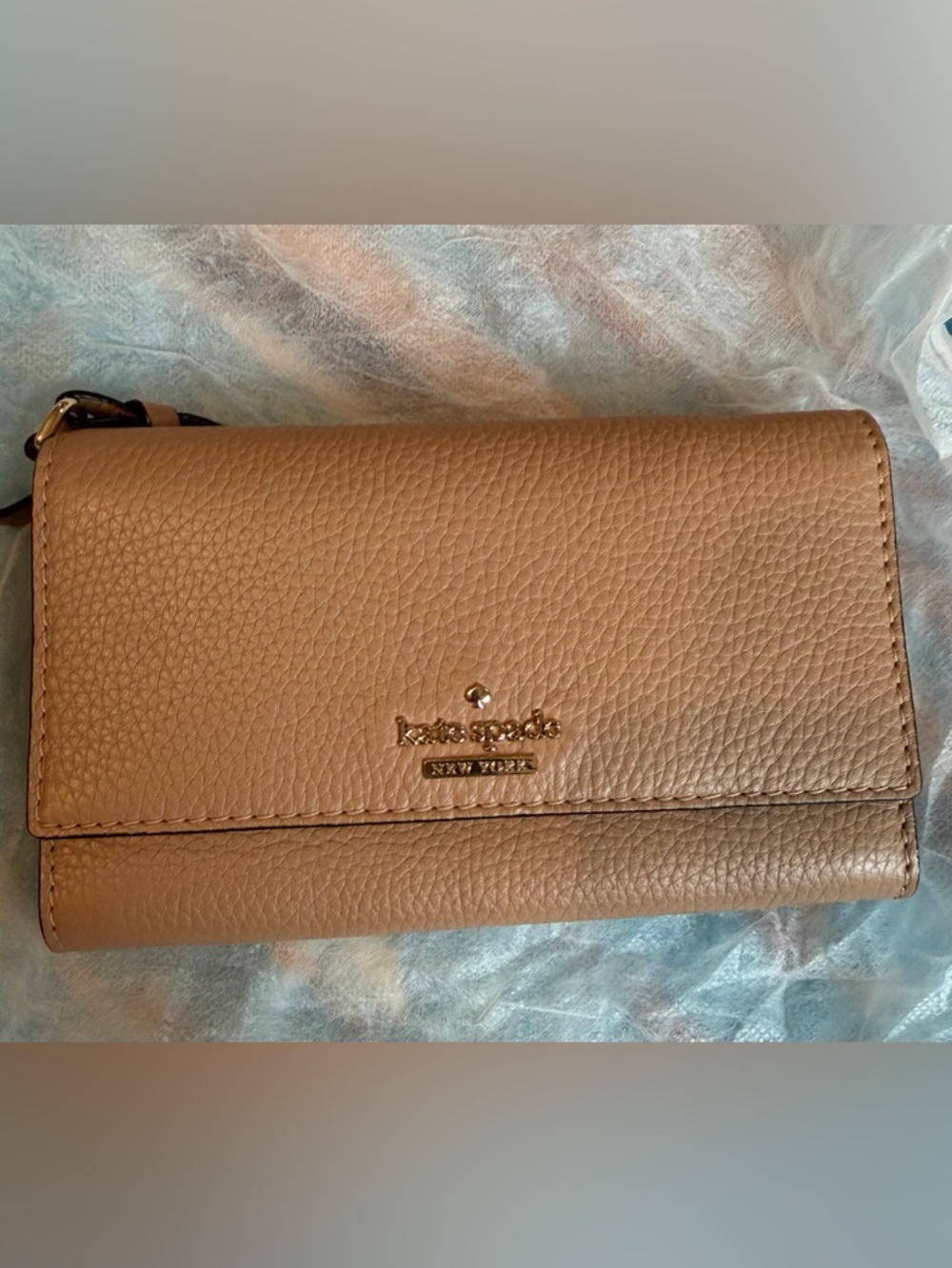 kate spade Pebbled Leather Wallet-Taupe Brown
